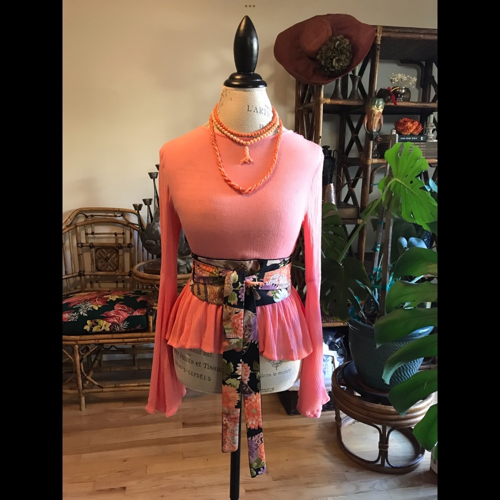 GLAMOUROUS Coral Pink Textural Bell Sleeve Top. Great w/ Coral Jewels! S…